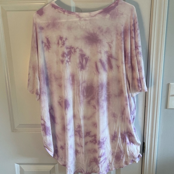 Time And Tru Purple And White Tie Dye Pattern V-Neck Top, XXXL - Picture 2 of 11